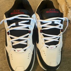 New men’s 9w Nike Air Monarch